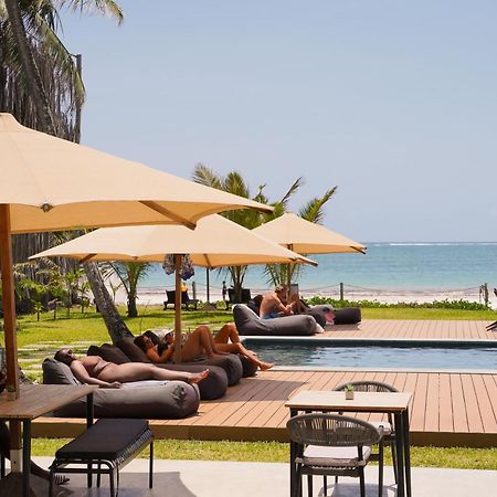 Lalagalu - Beachfront Ecocabins Praia de Diani Exterior foto