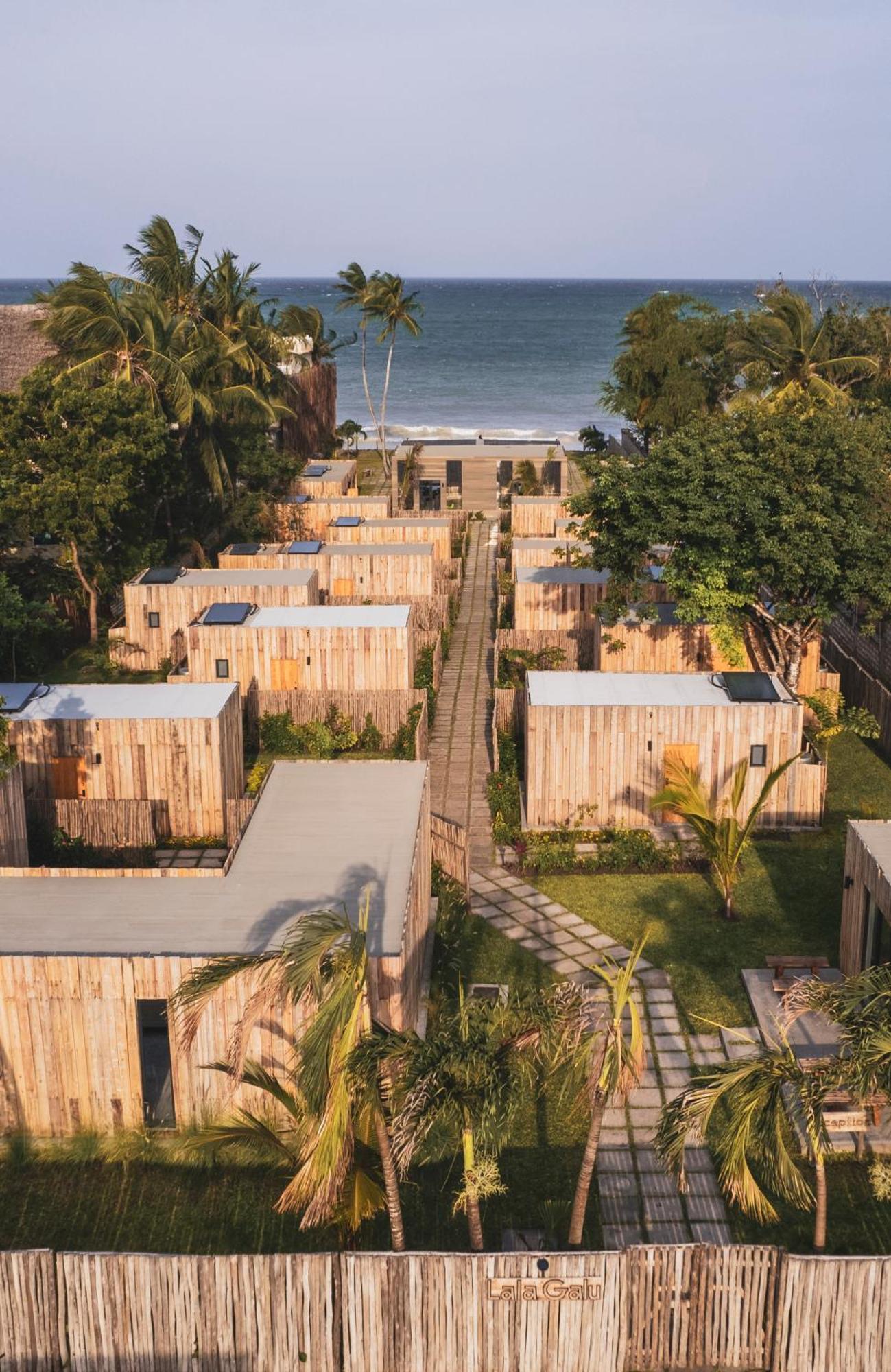 Lalagalu - Beachfront Ecocabins Praia de Diani Exterior foto