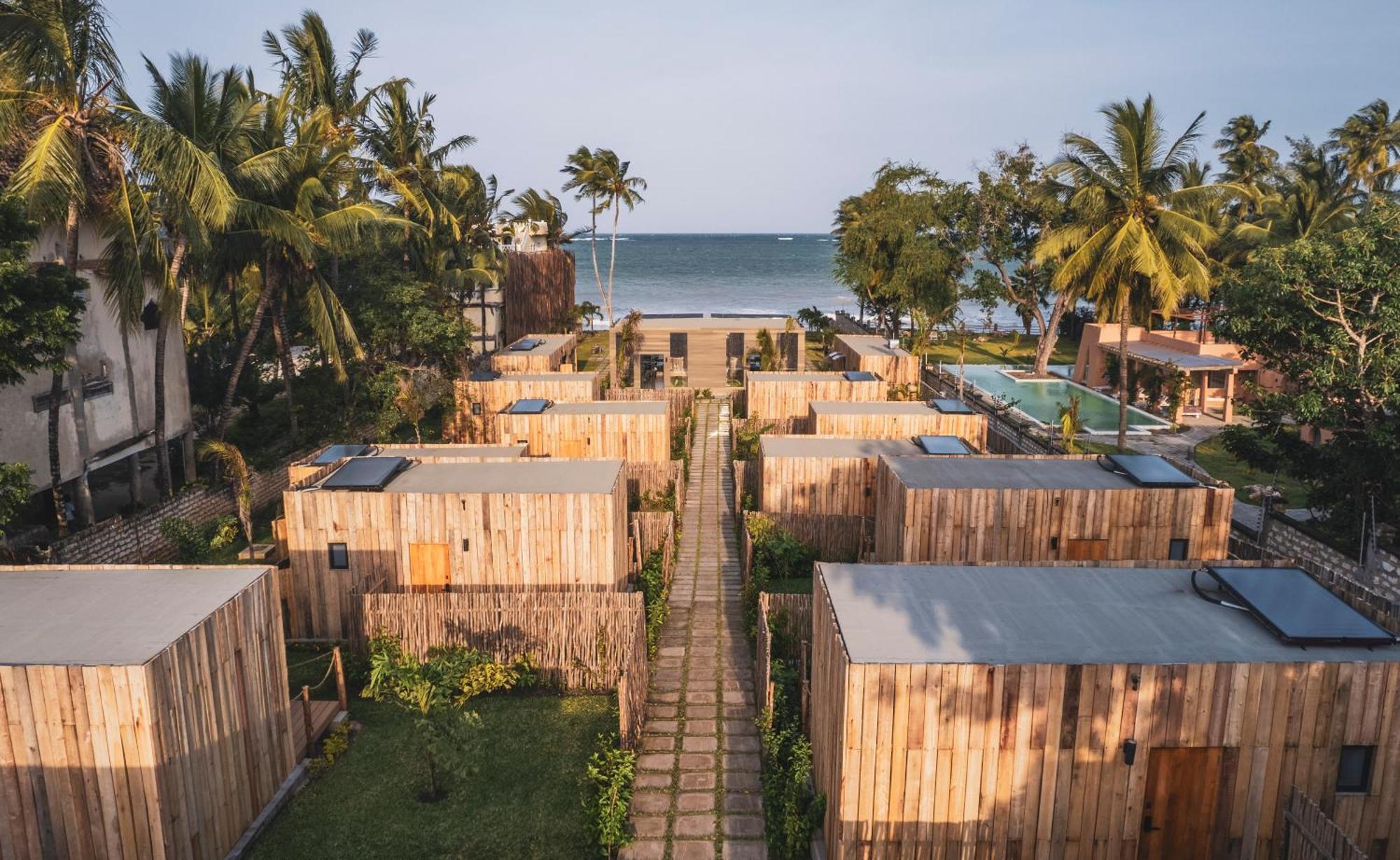 Lalagalu - Beachfront Ecocabins Praia de Diani Exterior foto